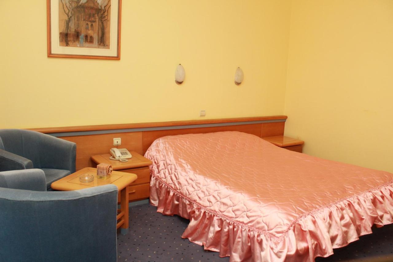 Hotel Prezident Палич Экстерьер фото