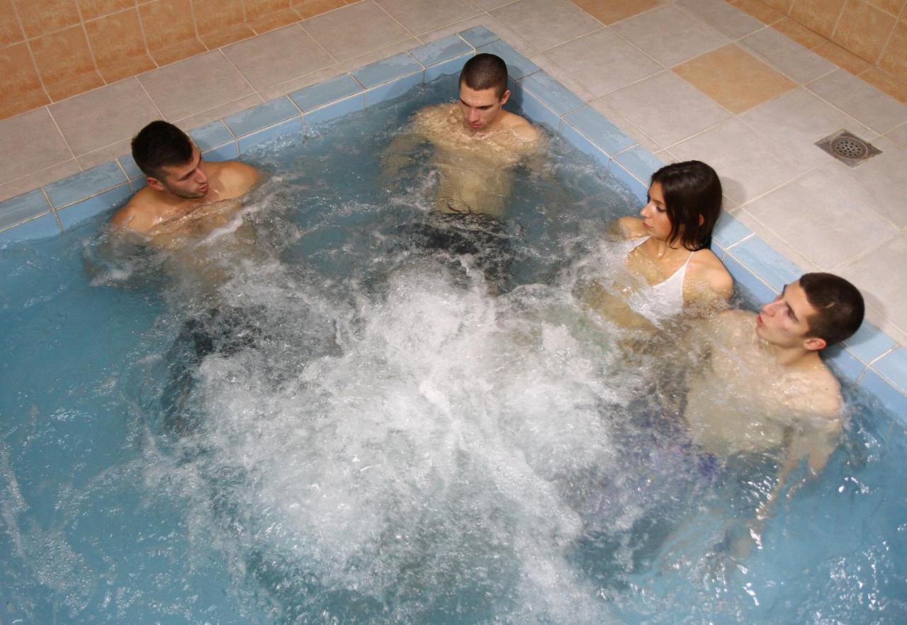 Hotel Prezident Палич Экстерьер фото